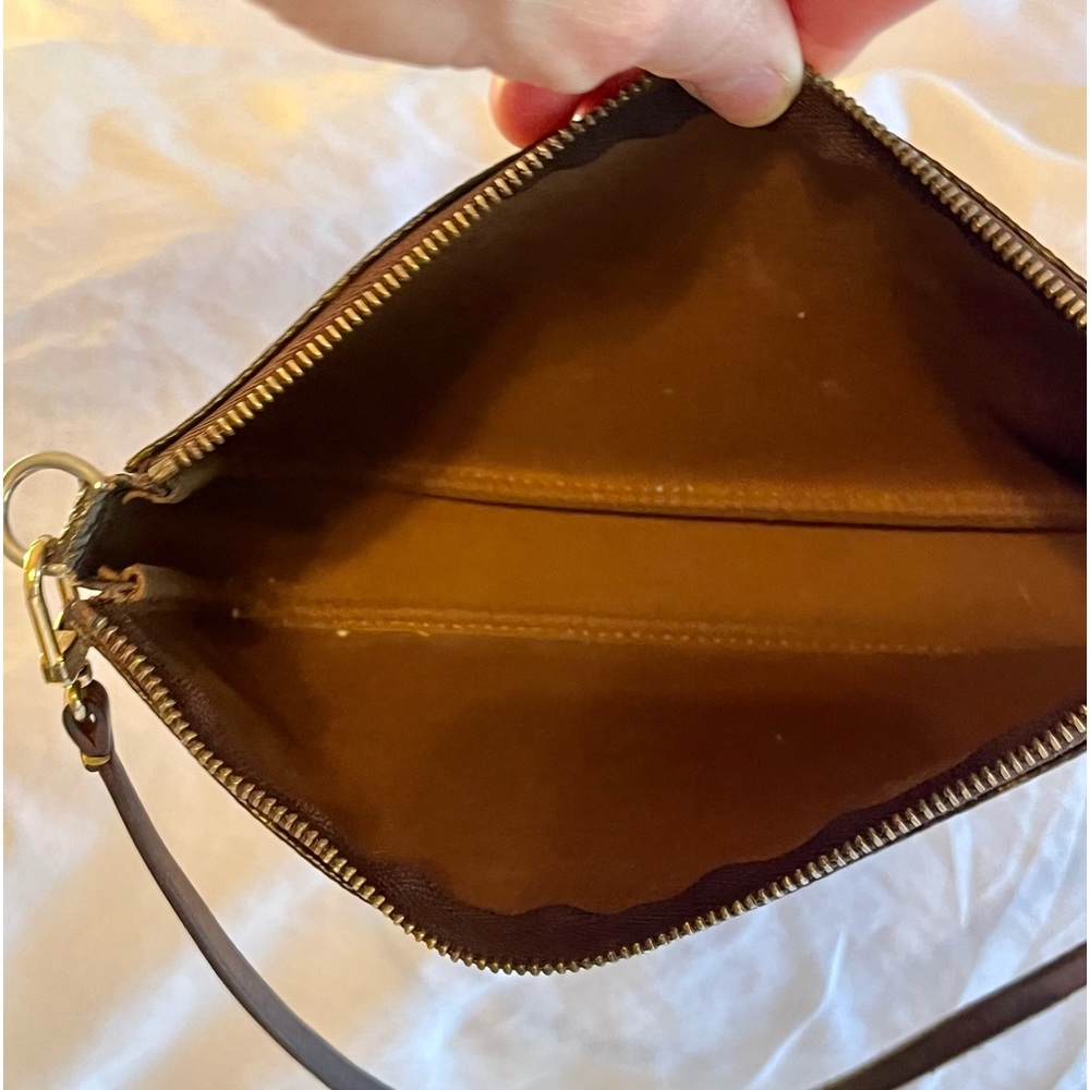 Louis Vuitton Pochette Accessories Bag with extra chain strap - Picture 9 of 15